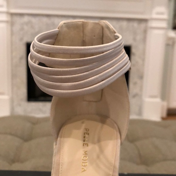 Pelle Moda Wedge Sandel. Women’s 9.5 New with Box. - Picture 6 of 8